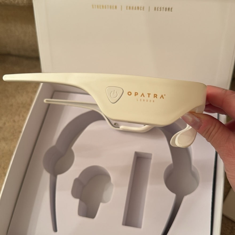 Opatra London iBrow Skincare Tool - White and Gold - Picture 5 of 10